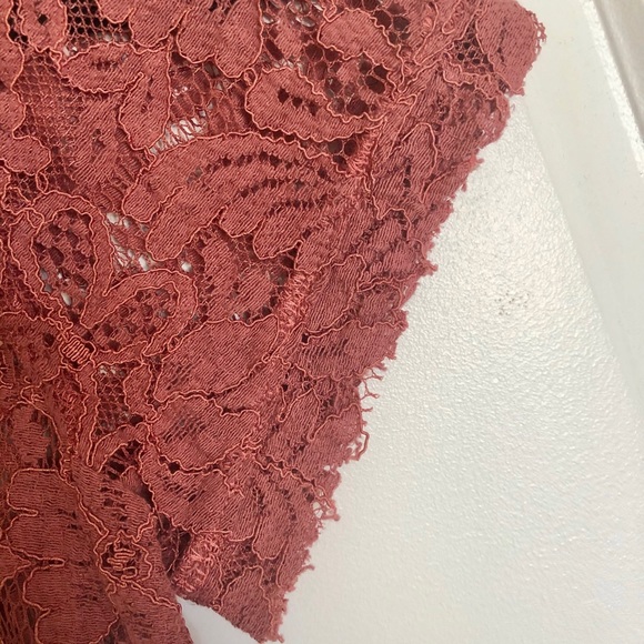 Chelsea28 Short sleeved lace top - Picture 7 of 7